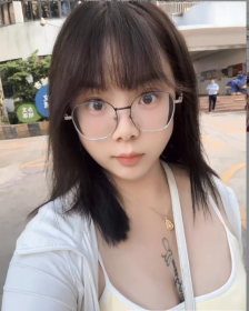 ���ڽ�����Ů�μ�