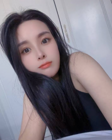 �޺���ѩ��Ů�¶��ع�